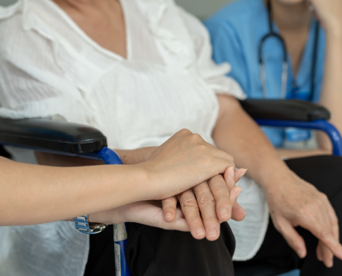 a care woman providing specialist dementia techniques