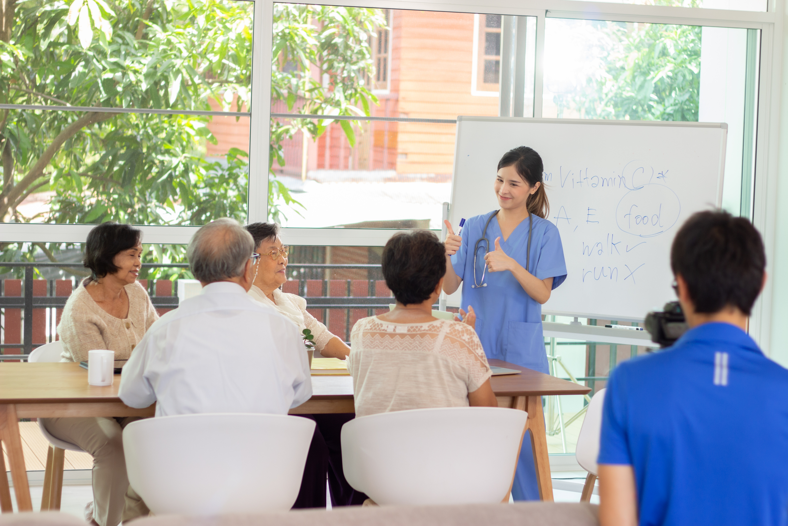 Nursing Home Care concept. vecteezy_nursing-home-care-concept-group-of-happy-asian-seniors-to-keep-dementia-training-engaging